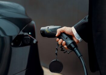 Por que os carros elétricos são mais confiáveis que os de combustível?