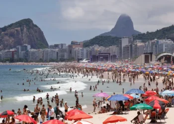 Homem que vendia churrasquinhos por R$ 10 mil para turistas foi preso