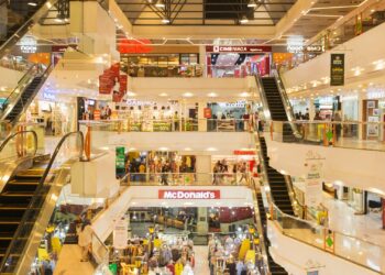 Shoppings podem começar a fechar mais cedo? Entenda o motivo