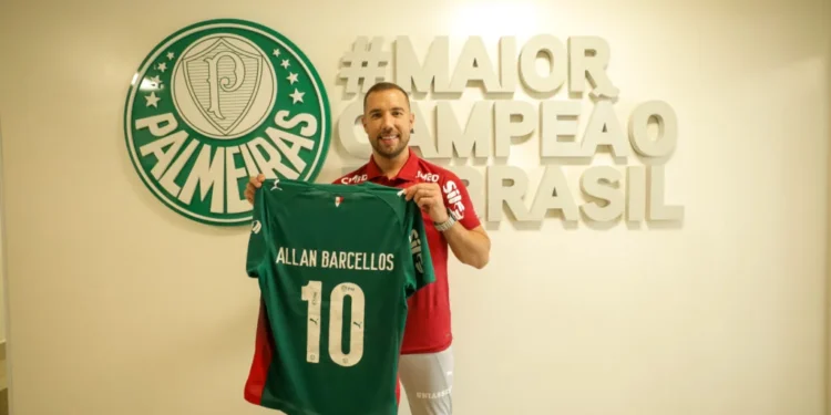 Palmeiras surpreende e anuncia novo treinador