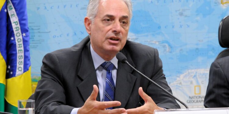 William Waack foi demitido da televisão e vida do apresentador mudou drasticamente