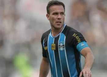 Arthur vai voltar para a Juventus? Grêmio está com medo