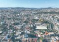 A cidade brasileira onde quase todo mundo trabalha na mesma fábrica impressiona pelo tamanho