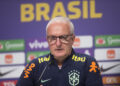 Enquanto Ancelotti recebe R$ 4 milhões por mês na Seleção, Dorival Jr. ganhava muito menos