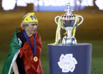 Jorge Jesus está de volta ao Brasil após deixar a Arábia