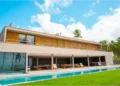 Mansão de luxo pertence a atriz famosa e tem aluguel mensal de R$ 16 mil