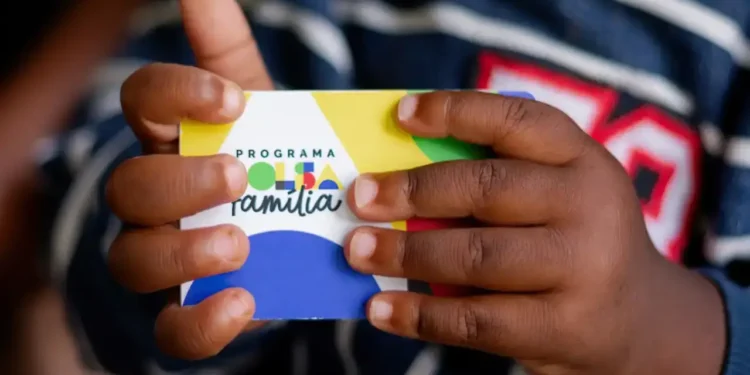 Bolsa Família antecipa pagamento no mês de maio