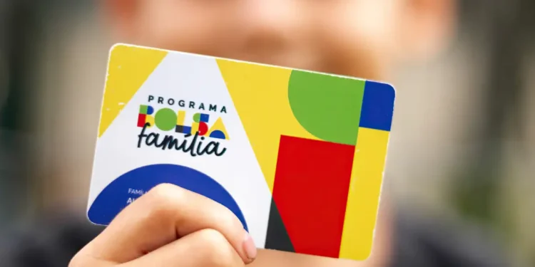 Brasileiros que recebem Bolsa Família recebem melhor notícia do ano