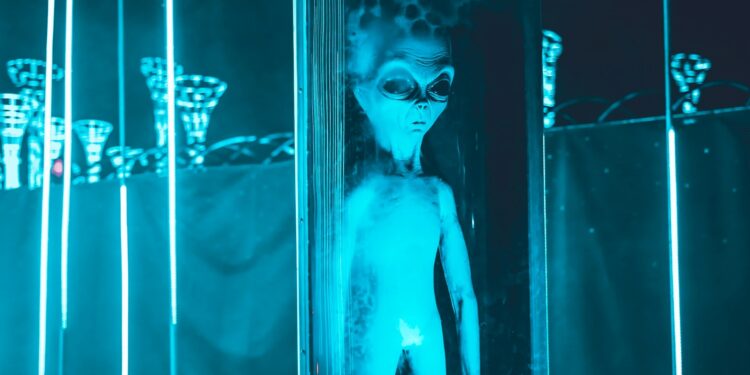 Cientista faz alerta geral sobre quatro espécies de alienígenas