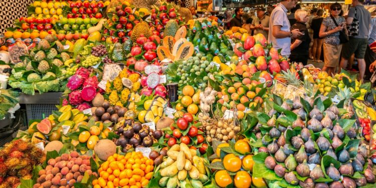 Fruta mais cara do Brasil custa R$ 74,00 o kg e tem cor bonita