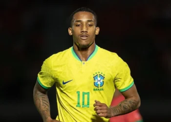Vaza vídeo da família de João Pedro reagindo a não convocação do atacante