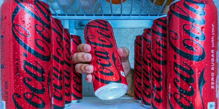 Maior recorde de Coca-Cola Zero do mundo fica no Brasil com domínio do mercado