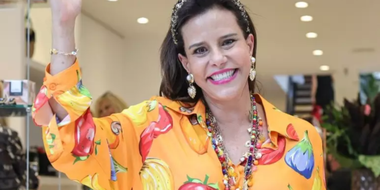 Aos 59 anos, Narcisa Tamborindeguy se mudou para apartamento de R$ 48 milhões em zona nobre de Ipanema