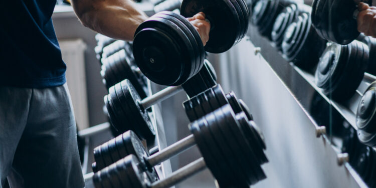 Crossfit ou musculação: qual vale mais a pena?