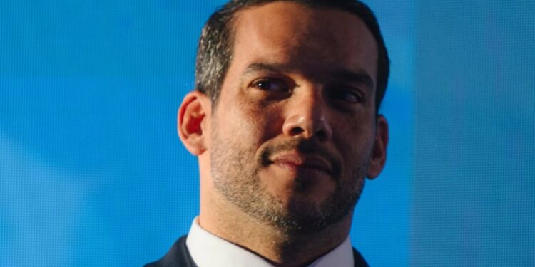 Aos 42 anos, presidente da CBF foi flagrado com suposta amante e causou nas redes sociais