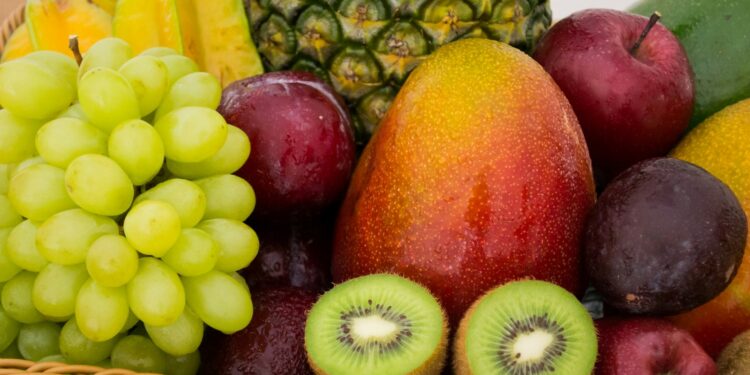 Nutricionistas revelam quais frutas podem ajudar na memória e concentração