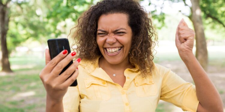 Onde assistir aos jogos do Brasil na Copa pelo celular?