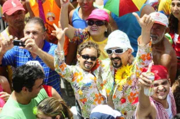 Durante o carnaval, as pessoas do um valor diferente s experincias tteis que normalmente no apreciam. Helder Tavares/DP/D.A Press (Helder Tavares/DP/D.A Press)