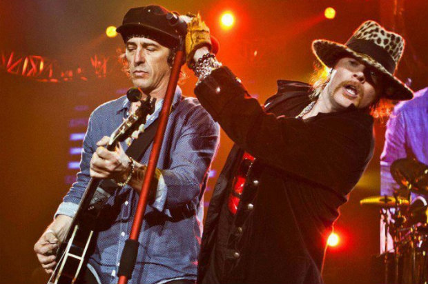 Izzy Stradlin participou de alguns shows do Guns N' Roses como convidado. Foto: Site Oficial/Reproduo