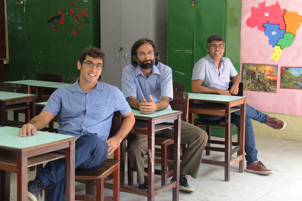 Para Lula Marcondes, Francisco Rocha e Bruno Lima, scios no escritrio O Norte, ser arquiteto no  construir paredes. Foto: Karina Morais/DP