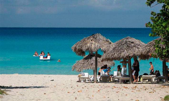 Caso o voo se confirme, a Gol ser a primeira empresa brasileira a operar um voo para o pas. Na foto, a praia de Varadero, um dos pontos tursticos de Cuba. Foto: Wikimmedia/Reproduo