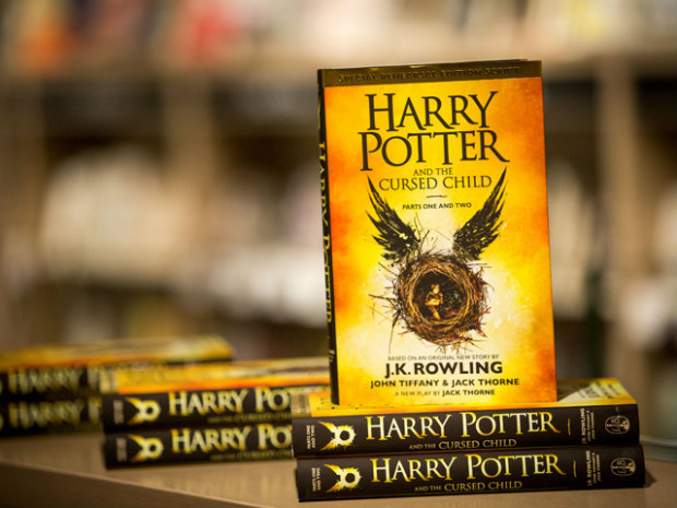 A verso em portugus do livro ser intitulada "Harry Potter e a criana amaldioada". Foto: Getty/Reproduo