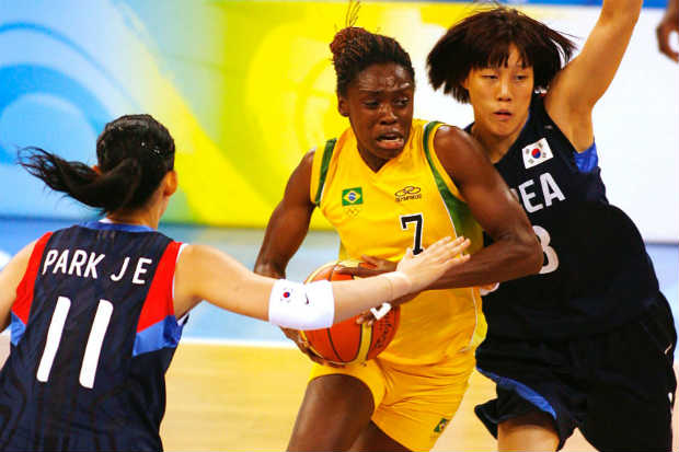 Seleo brasileira feminina de basquete inicia caminhada pelo ouro contra a Austrlia. Foto: Wander Roberto / Divulgao COB