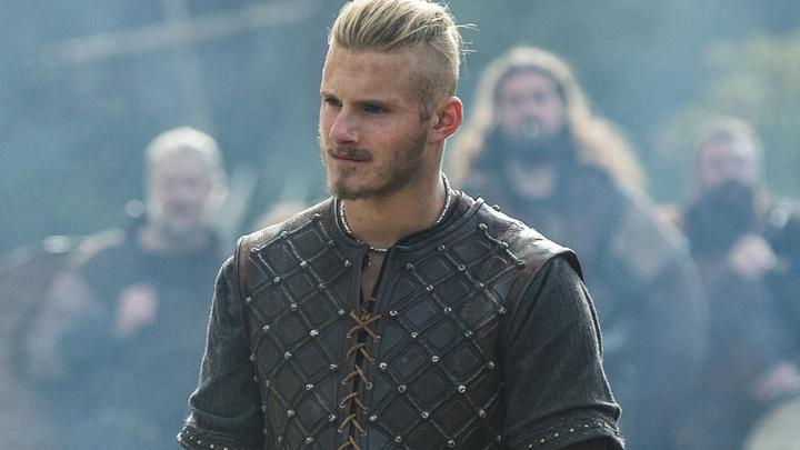 Criador de Vikings conclui que Bjorn é o personagem principal da