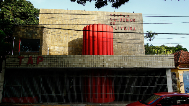 A interdio do teatro aconteceu aps uma vistoria do Corpo de Bombeiros. Foto: Shilton Araujo/Esp.DP