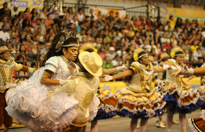 A ltima da noite foi a Junina Raio de Sol, do bairro de guas Compridas, em Olinda. Foto: Samuel Calado/Esp.DP