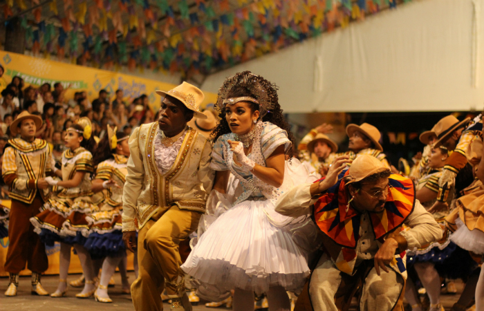 As apresentaes comearam nessa tera-feira. Na foto, a Quadrilha Junina Raio de Sol. Foto: Samuel Calado/Esp.DP