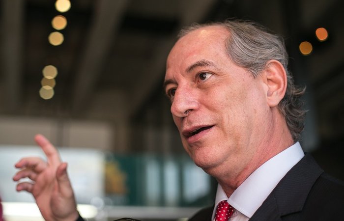 Bolsonaro Nao E Um Risco Para A Democracia Afirma Ciro Gomes Politica Diario De Pernambuco