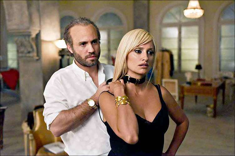 Premiada no Globo de Ouro, 'O assassinato de Gianni Versace' chega