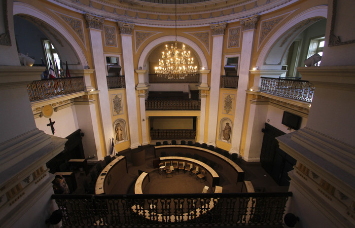 Antigo plenrio da Assembleia deixou de ser utilizado h cerca de dois anos. Foto: Bruna Costa/Esp DP FOTO