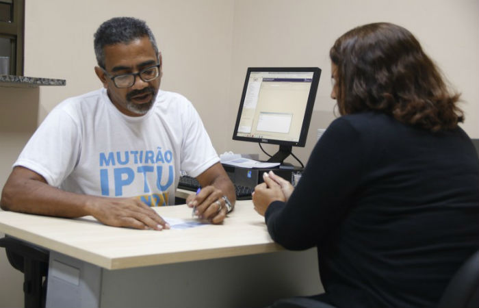 O contribuinte adimplente pode quitar a taxa de uma s vez com desconto de 30%. (Foto:  Sandy James/Prefeitura de Olinda)