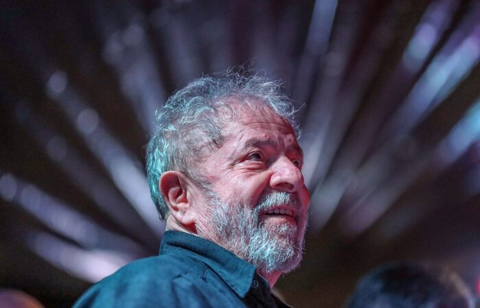 Lula diz que Bolsonaro converteu o coronavírus em 'arma de 