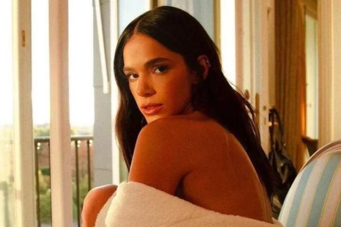 Besouro Azul chega aos cinemas com Bruna Marquezine • Jornal Diário do Pará