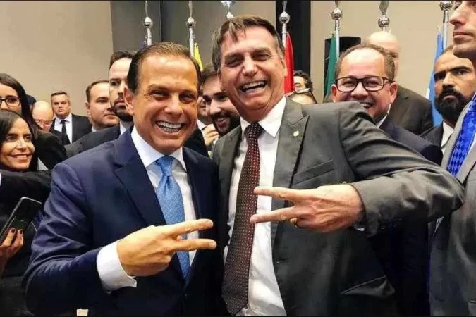 Bolsonaro Ironiza Desistência De Doria Abro Mão Do Cinturão Do Ufc Política Diario De 4959