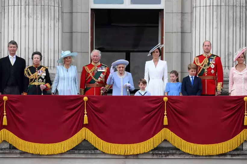 Escócia-Ucrânia: rainha Isabel II vai ser homenageada antes do jogo - CNN  Portugal