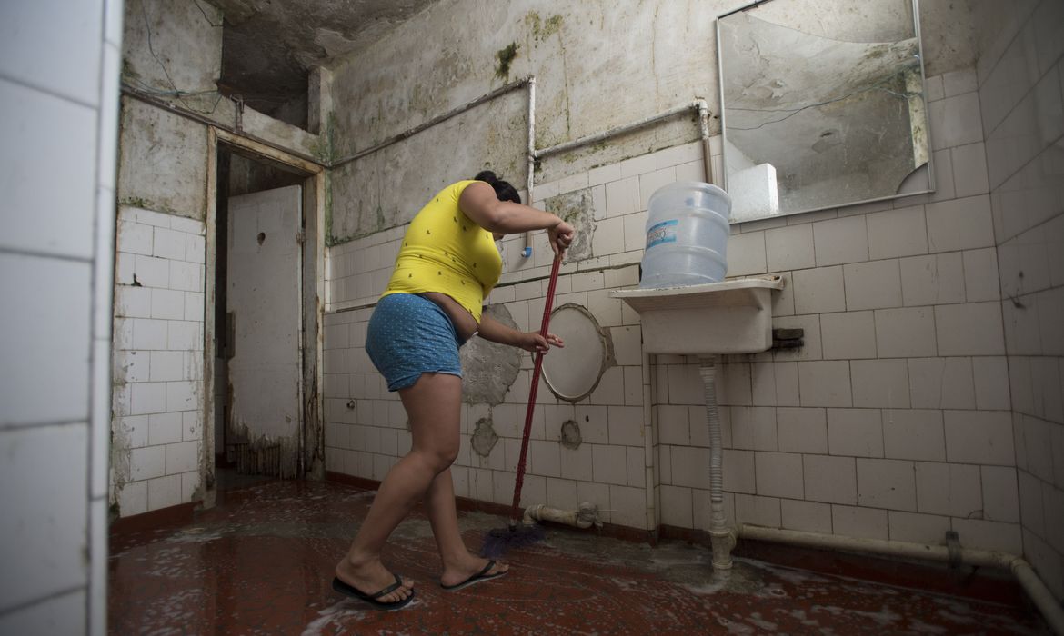 PE é terceiro estado em tempo gasto com atividades domésticas Local Diario de Pernambuco foto