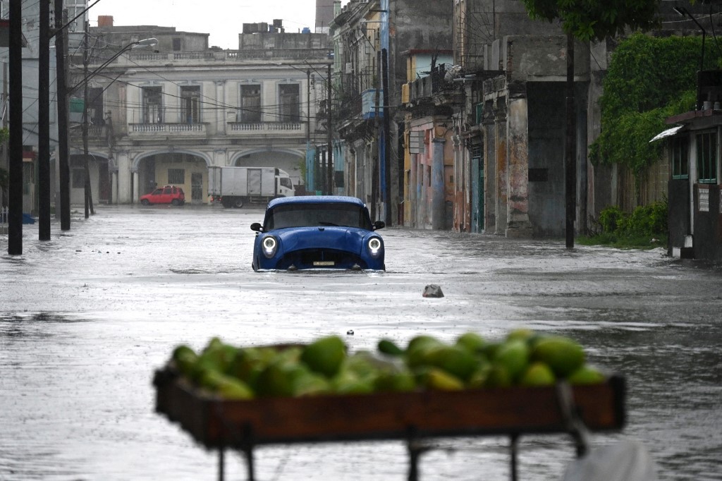 Furacão Idalia Flórida ordena evacuações ante chegada do furacão