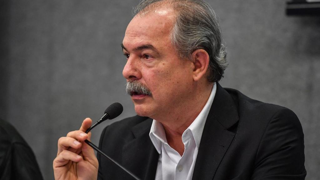 Para presidente do BNDES, Brasil deve buscar ser o primeiro pas do G20 a zerar emisses de carbono antes de 2030 (foto: NELSON ALMEIDA/AFP)