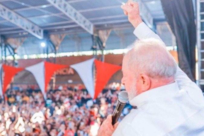 
"O Estado brasileiro vai ser indutor do desenvolvimento. Esse  nosso compromisso" (foto: Ricardo Stuckert )