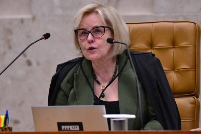 Rosa Weber votou a favor e Barroso pediu destaque. A votao ser retomada de forma presencial, e no mais no plenrio virtual (Ed Alves/CB/DA.Press)