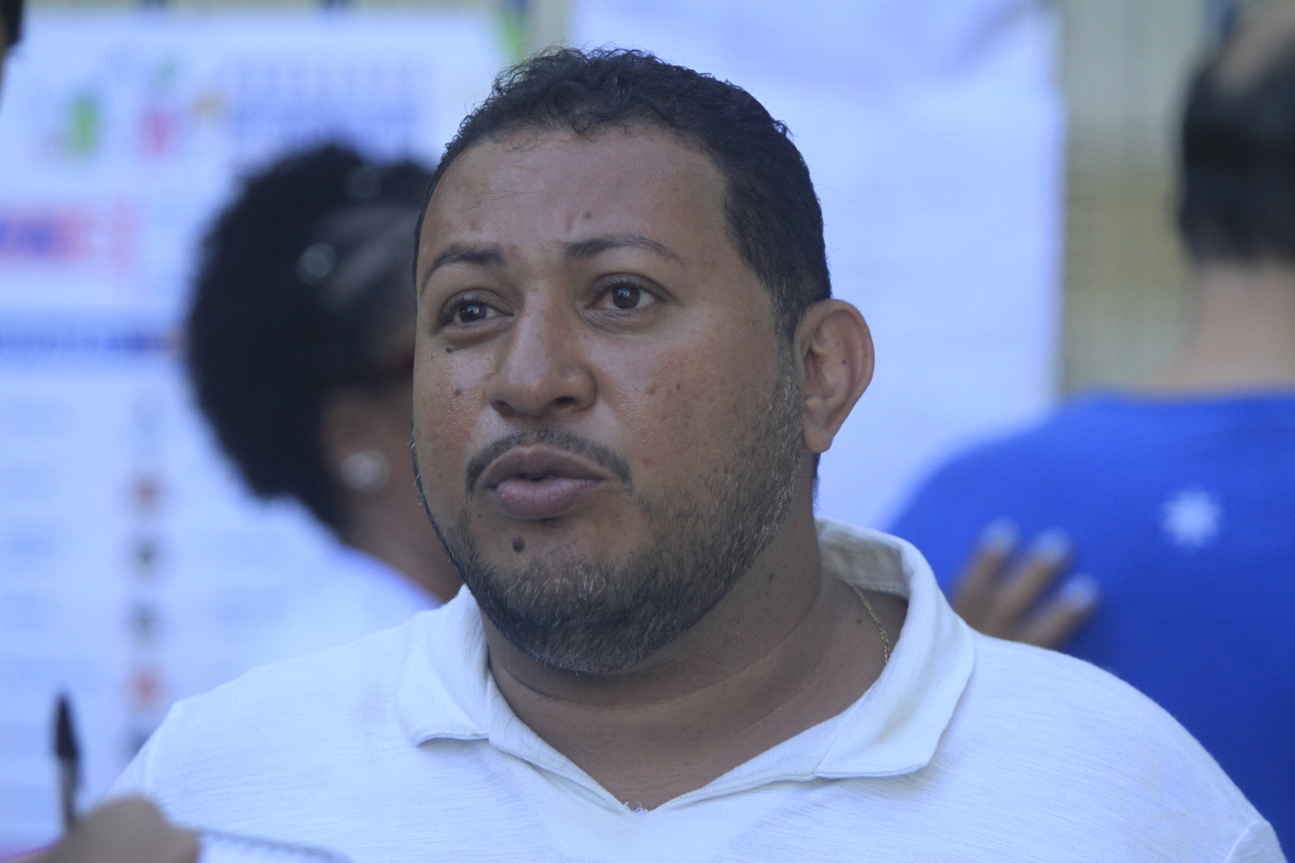 O Operador de Elevatria, Antunes Jos, compareceu ao seu local de votao e cumpriu seu direito de voto.  (Rmulo Chico/Diario de Pernambuco)