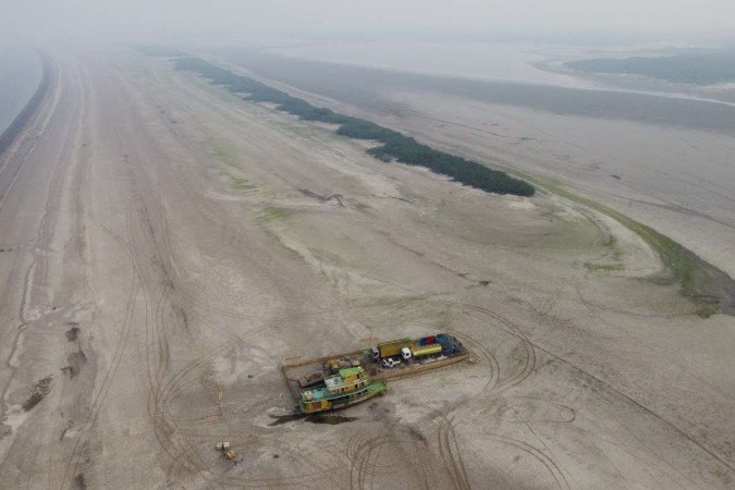 Estiagem causa efeitos em praticamente todo o Amazonas (Foto: MICHAEL DANTAS/AFP)