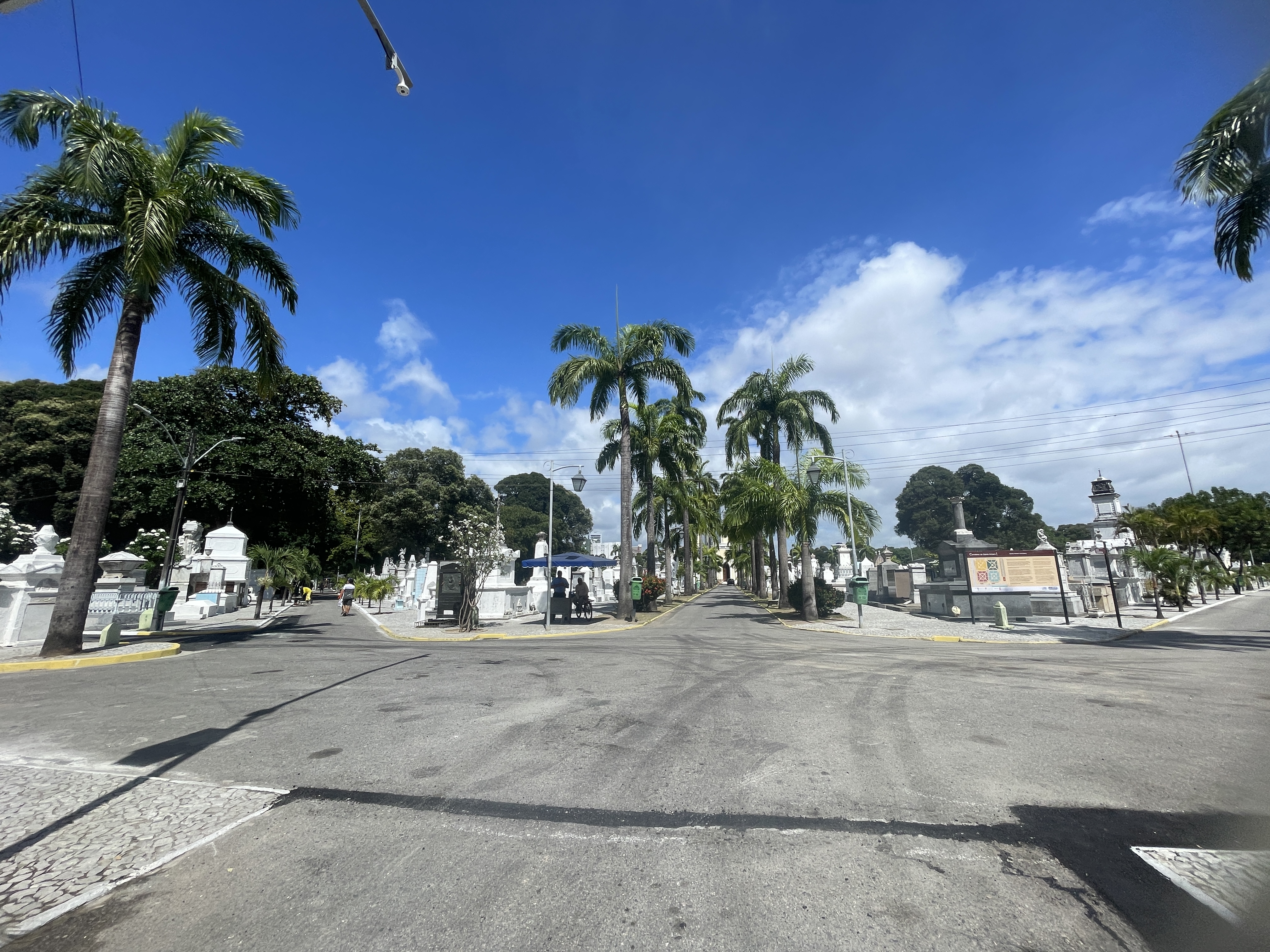 Desde o incio da semana, as prefeituras intensificaram os preparativos para receber as pessoas.  (Foto: Romulo Chico /Esp DP foto)