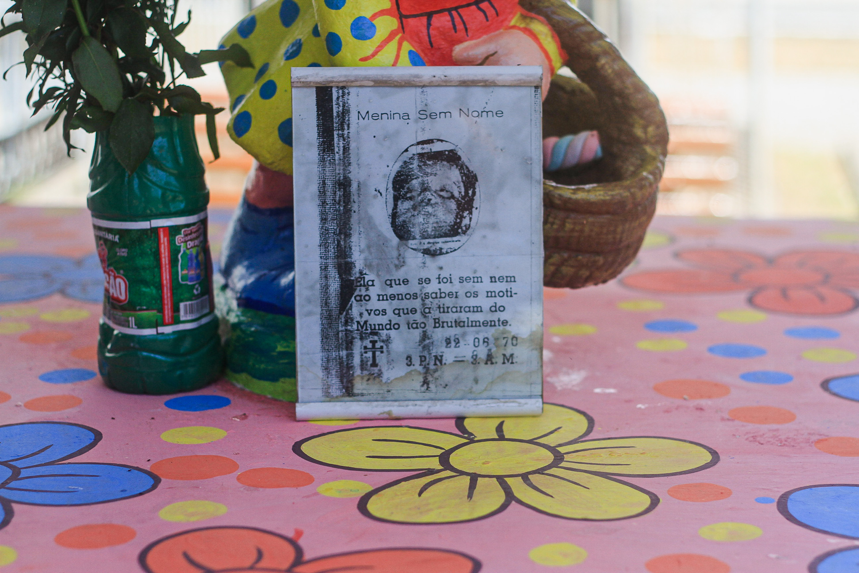 A menina foi encontrada morta na areia da praia do Pina, no ano de 1970, em junho, sua identidade nunca foi descoberta. (Foto: Romulo Chico /Esp DP foto)