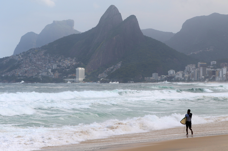 Clássico Beach Club chega à praia de Ipanema - Orla Rio