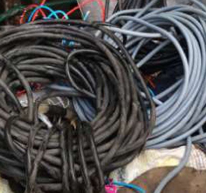 Roubo de fios eltricos  um problema grave no Grande Recife  (Foto: Divulgao/PCPE)